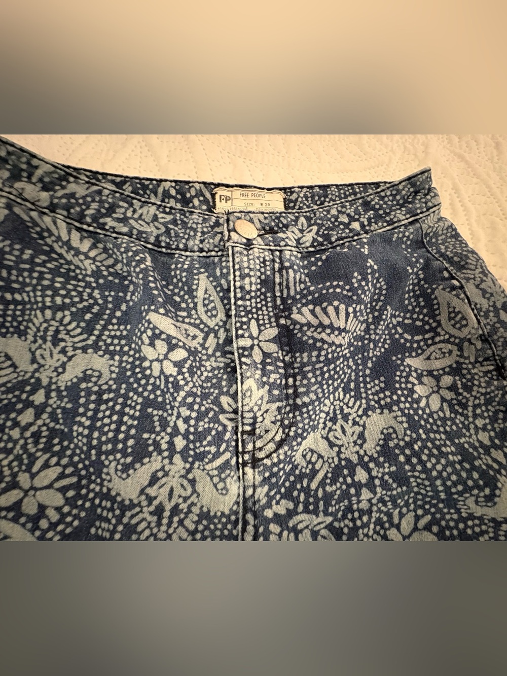 Free People Just Float On Flare Jeans 25 Paisley Embroidered Bell Bottom Boho - Picture 3 of 14